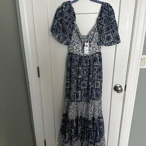 NWT - Abercrombie & Fitch Dress / Size: Small
